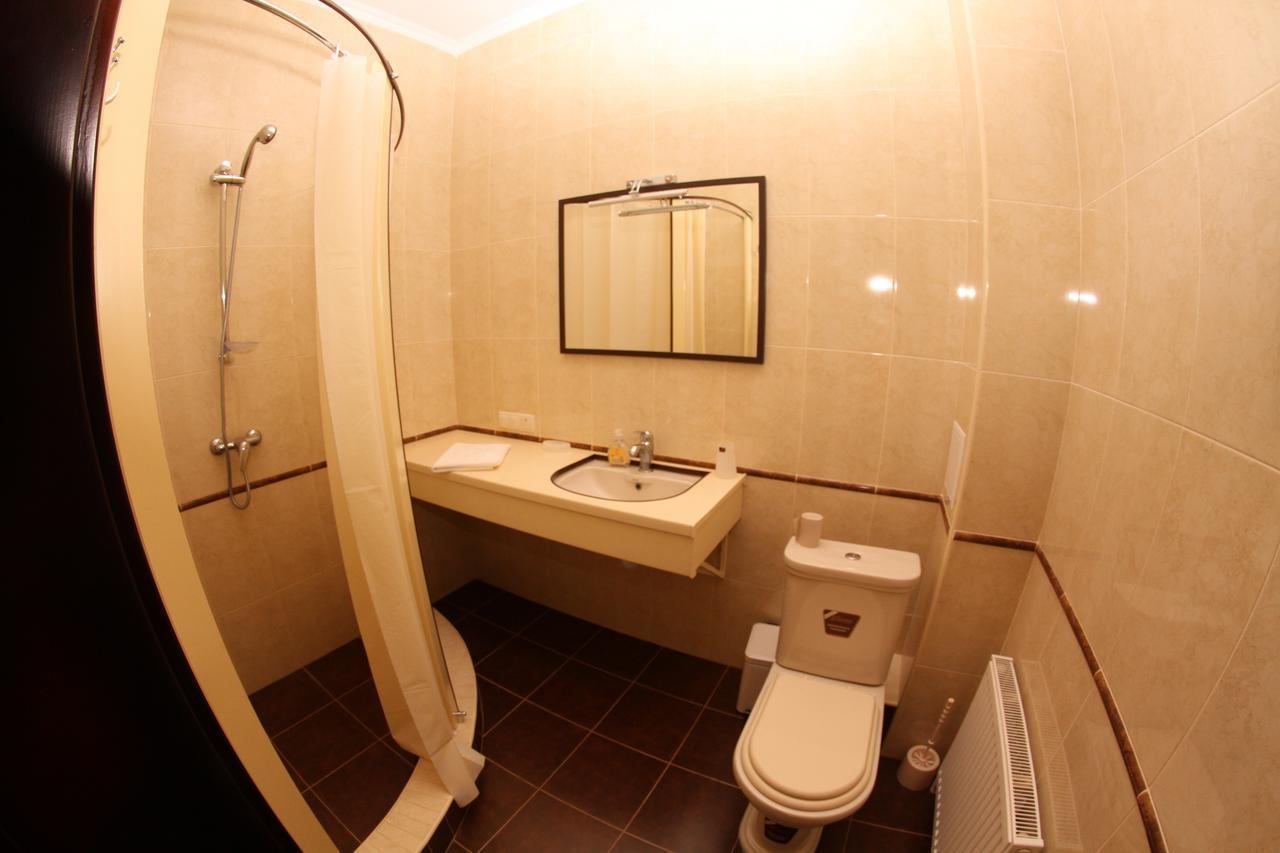 Uyut Hotel Cernihiv Exterior foto