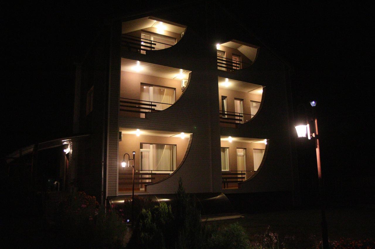 Uyut Hotel Cernihiv Exterior foto