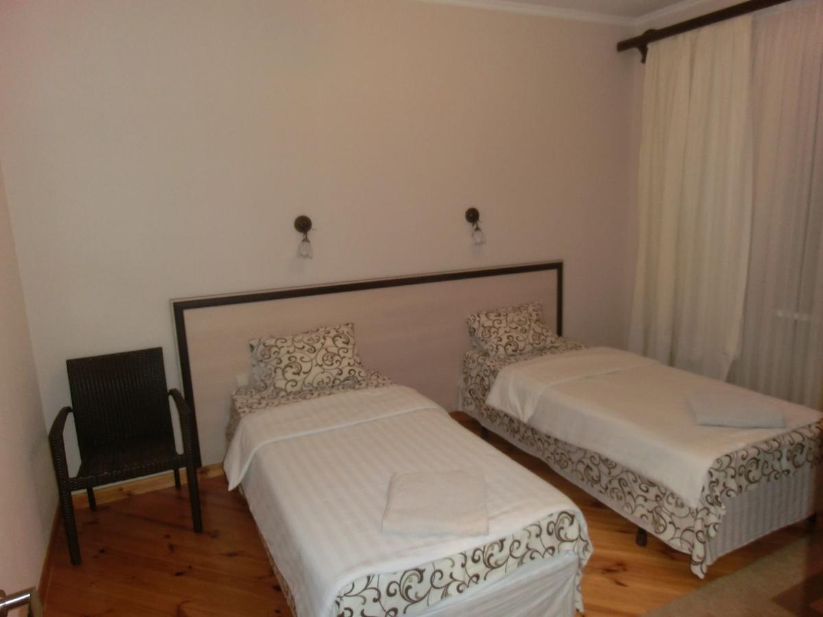 Uyut Hotel Cernihiv Exterior foto