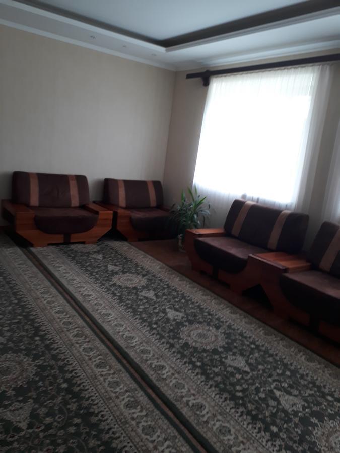 Uyut Hotel Cernihiv Exterior foto